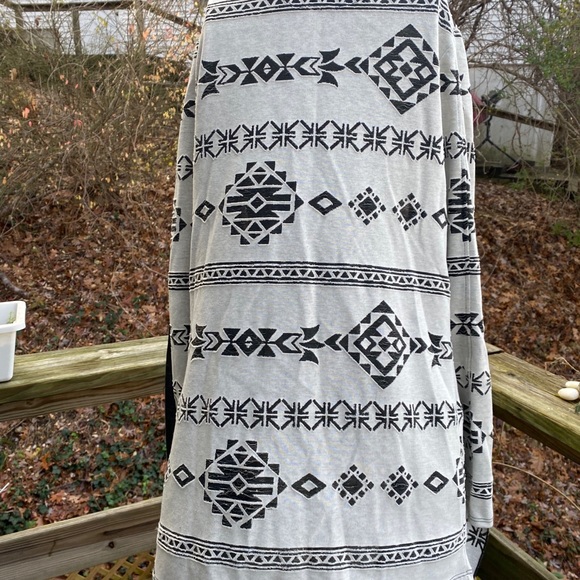 Astars light weight cover up - Picture 2 of 4